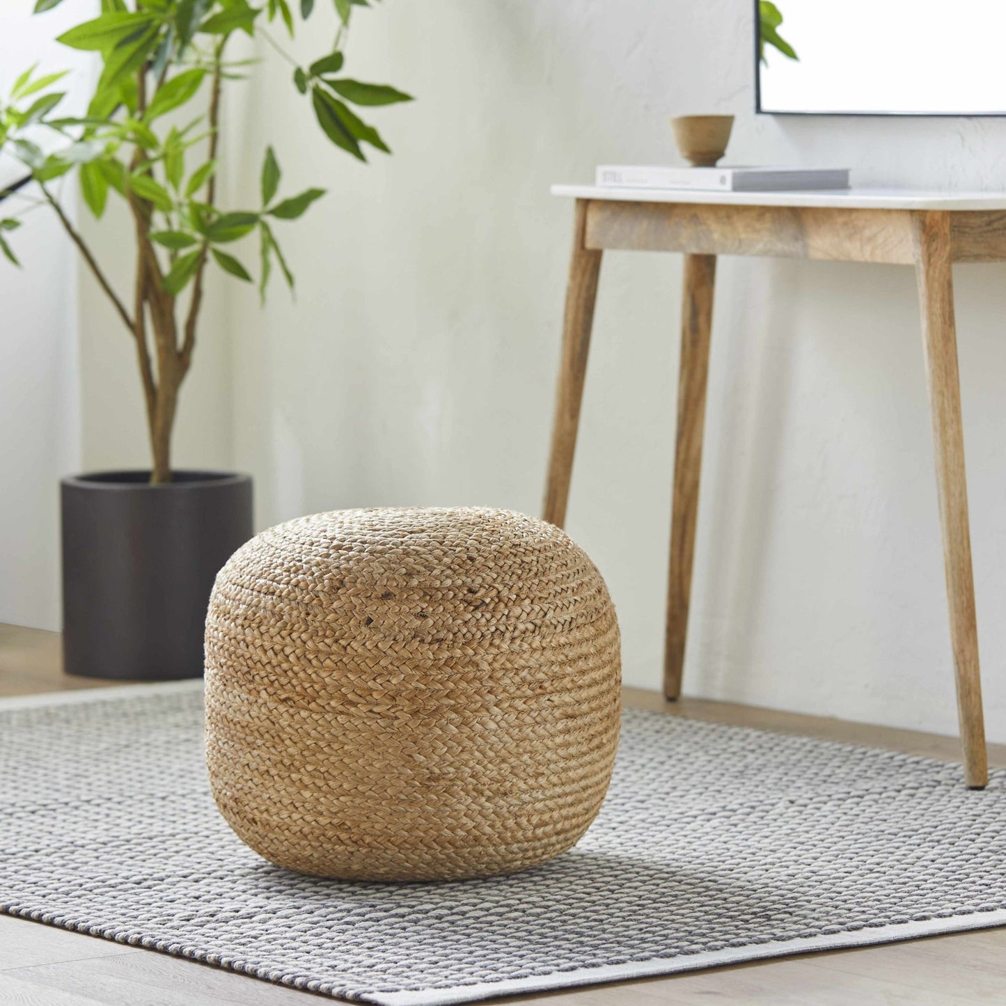 Kaumakani Knitted Jute Round Pouf - Brooklyn Wax - Poufs